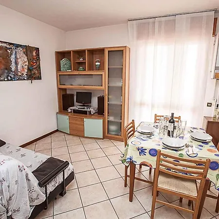 شقة In 25135 روسولينا ماري